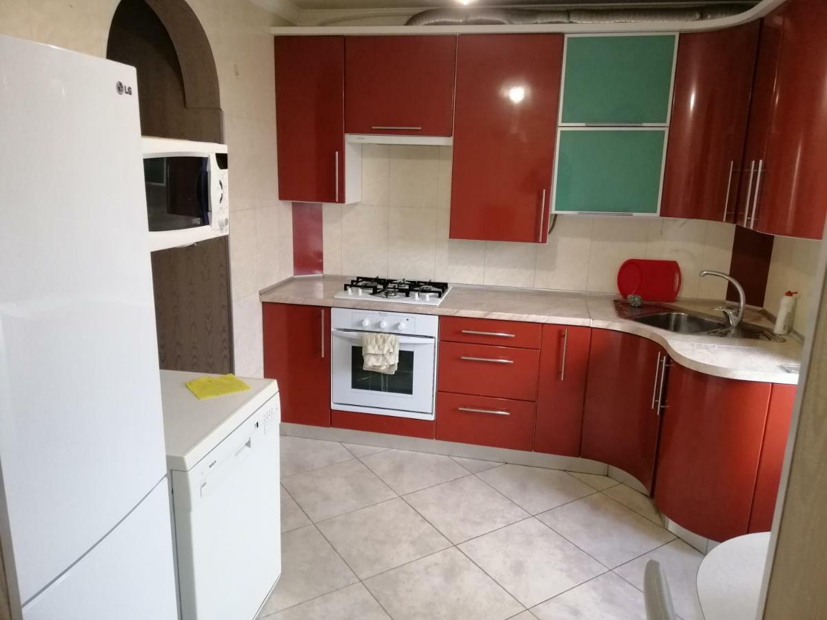 Тихая Квартира В Центре Ковеля Kovelʼ Exterior foto